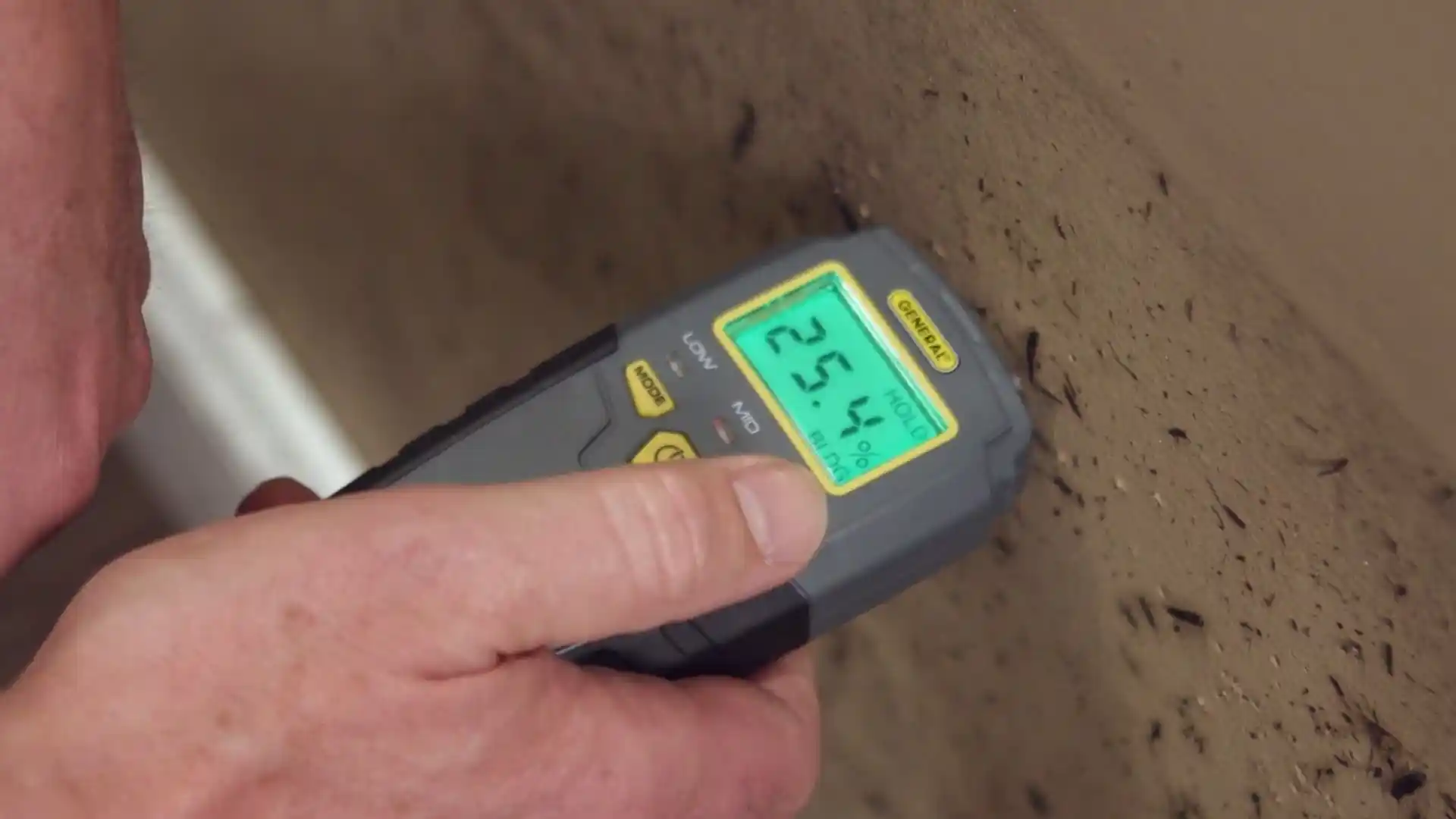 Water mitigation emergency assessment in a residential home in Montgomery Village, MD